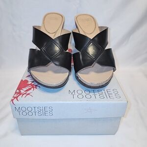 MOOTSIES TOOTSIES | HEEL SANDALS